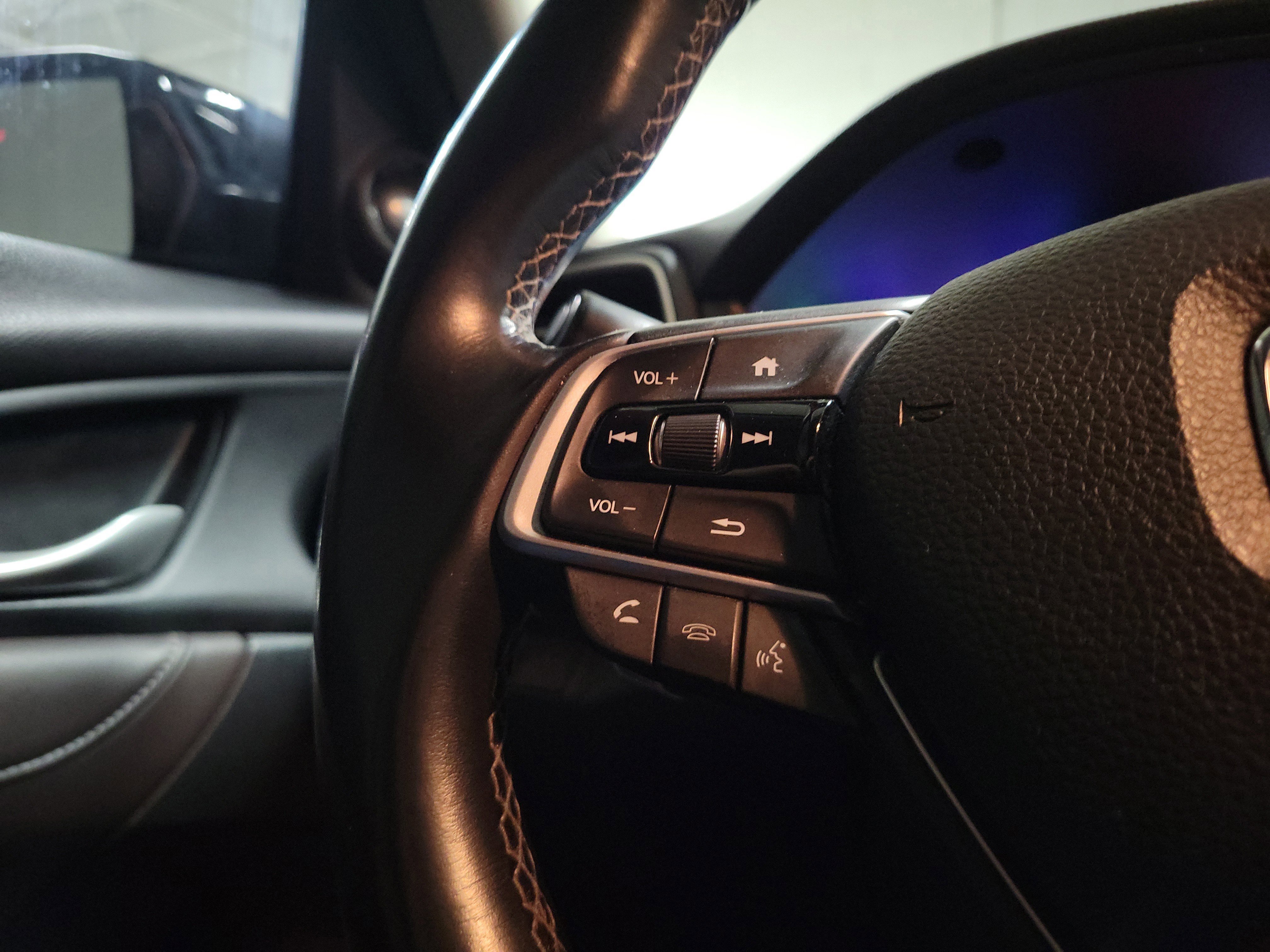 Used 2019 Honda Insight Touring image 23