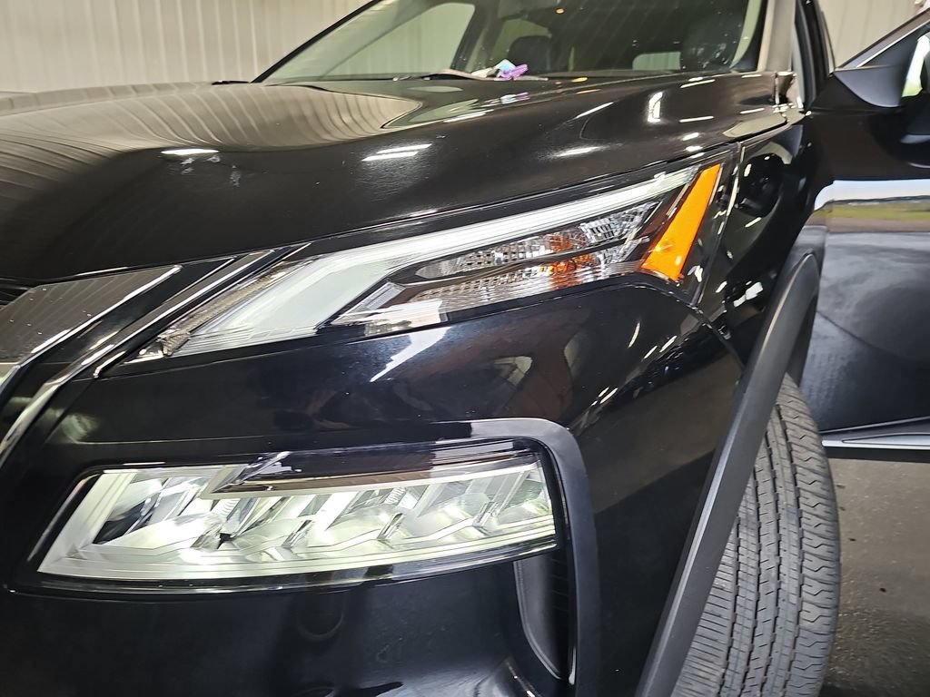 Used 2023 Nissan Rogue SV w/ SV Premium B Package AWD/4WD image 32