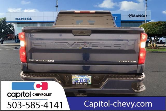Used 2022 Chevrolet Silverado 1500 Custom image 3