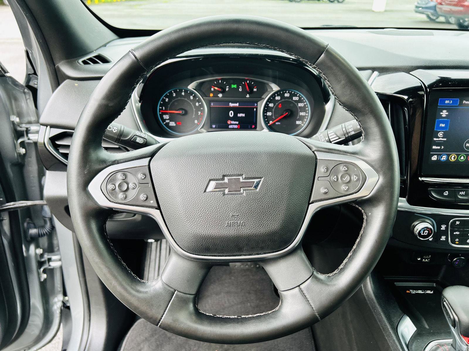 Used 2023 Chevrolet Traverse RS image 25