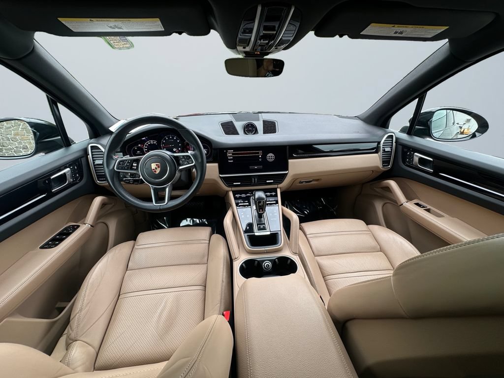 Used 2023 Porsche Cayenne AWD/4WD image 10