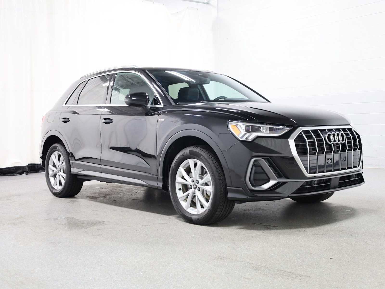 Certified 2025 Audi Q3 2.0T Premium w/ Convenience Package AWD/4WD image 13