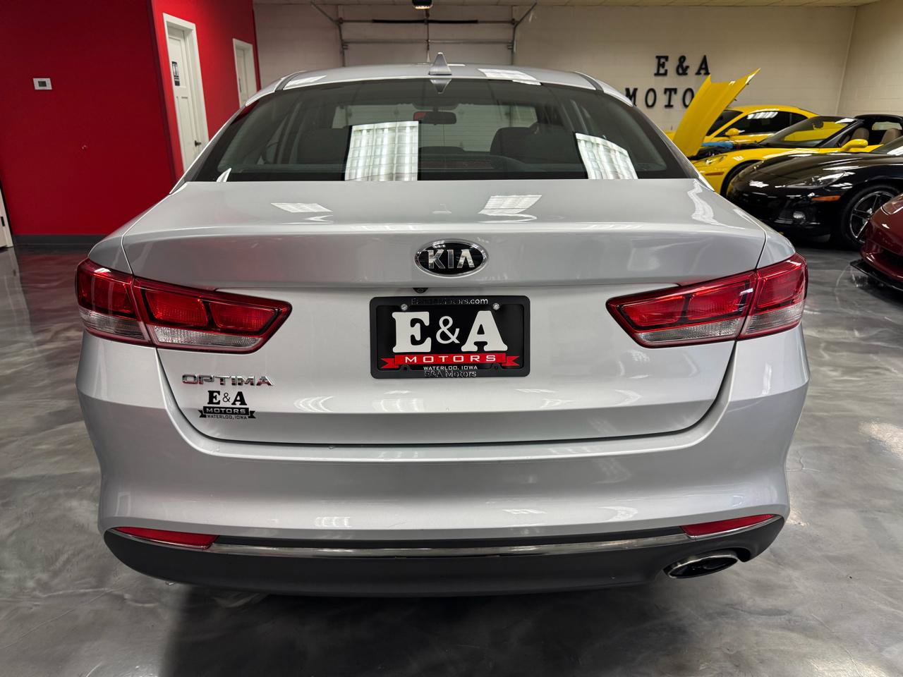 Used 2017 Kia Optima LX FWD image 10