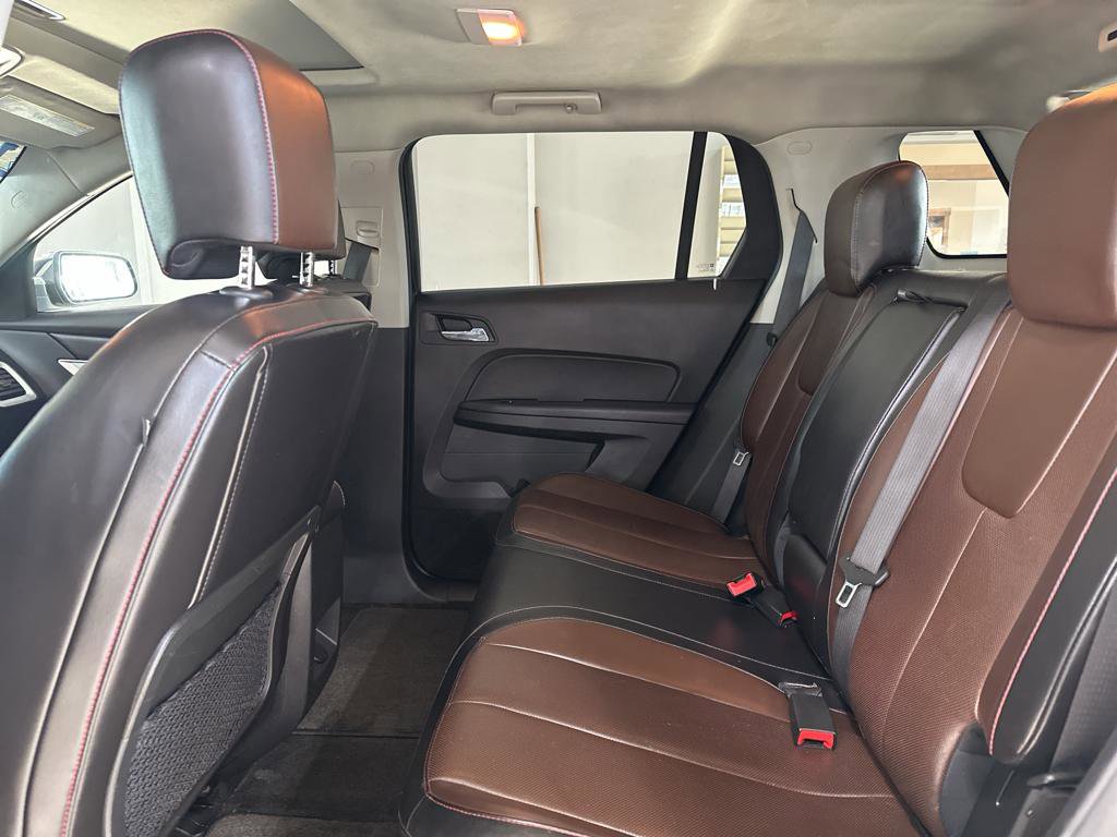 Used 2010 GMC Terrain SLT image 9