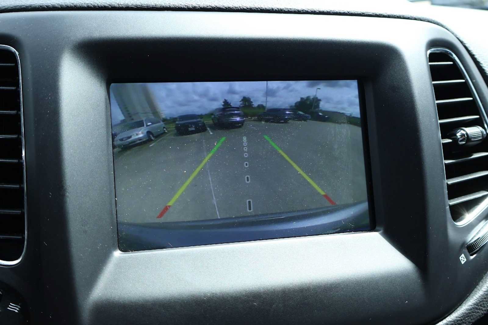 Used 2019 Jeep Compass Latitude w/ Popular Equipment Group FWD image 29