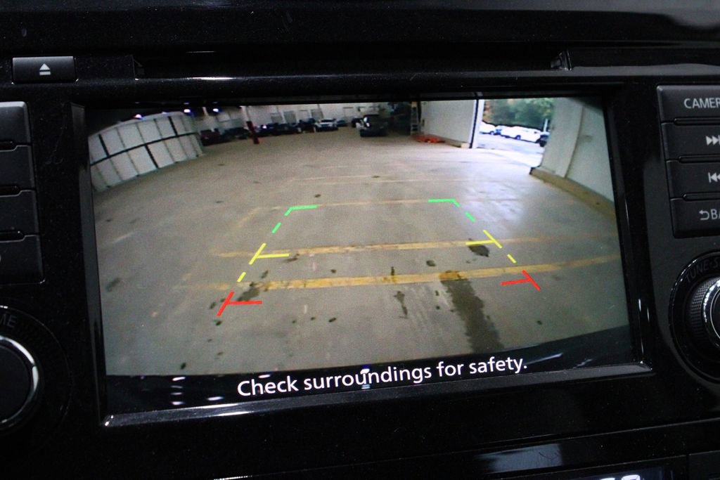 Used 2020 Nissan Rogue SV image 8