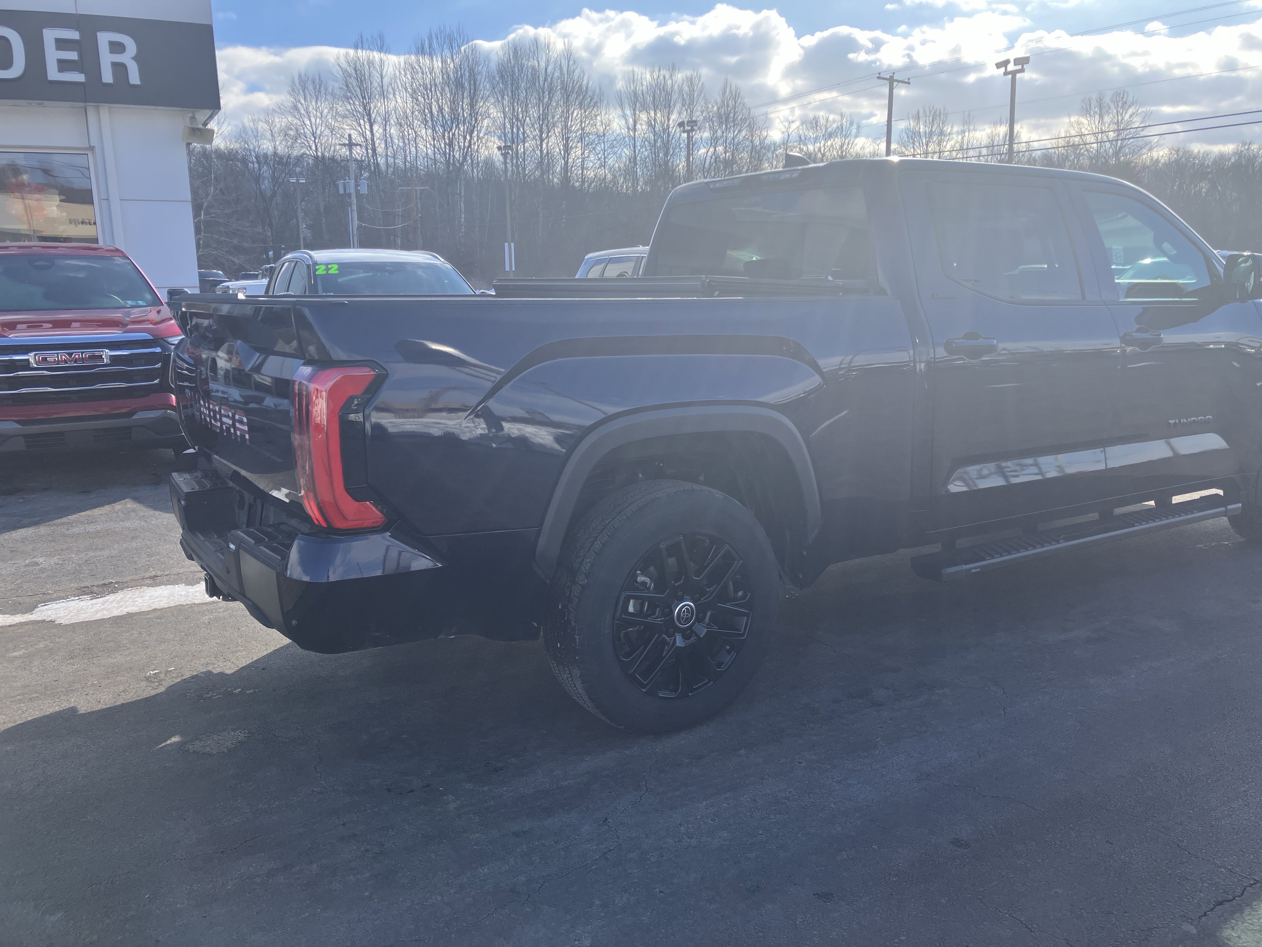 Used 2024 Toyota Tundra Limited image 3