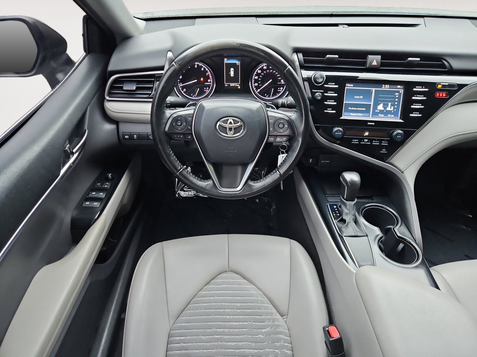 Used 2020 Toyota Camry SE FWD image 10