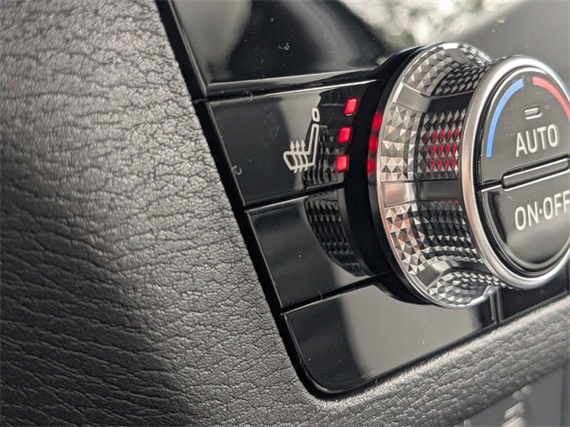 New 2025 Mitsubishi Outlander SE image 21