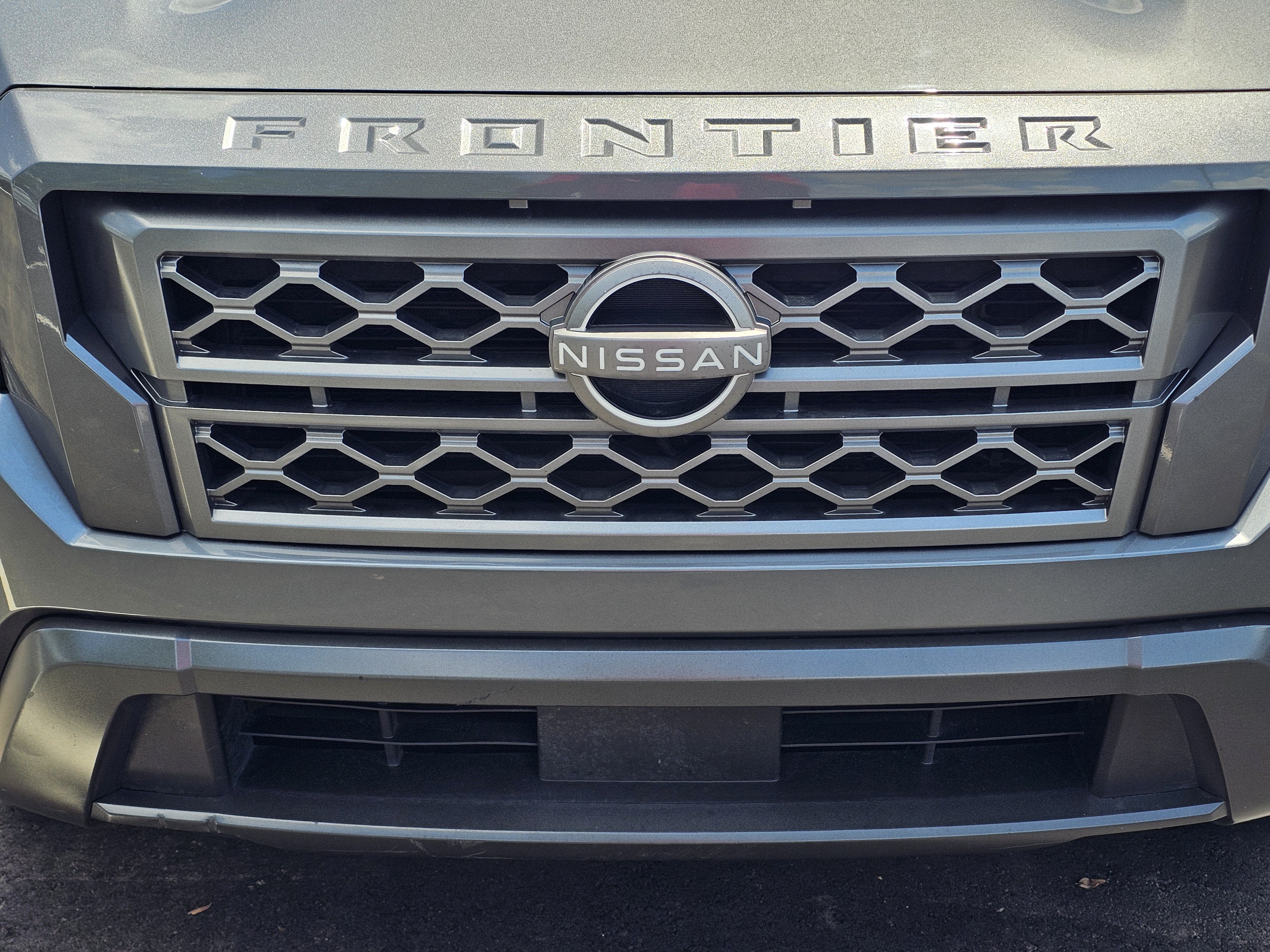 Used 2024 Nissan Frontier SV RWD image 4