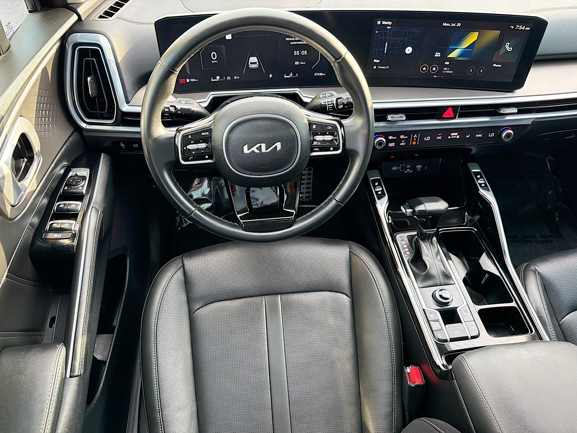 Used 2024 Kia Sorento SX FWD image 17