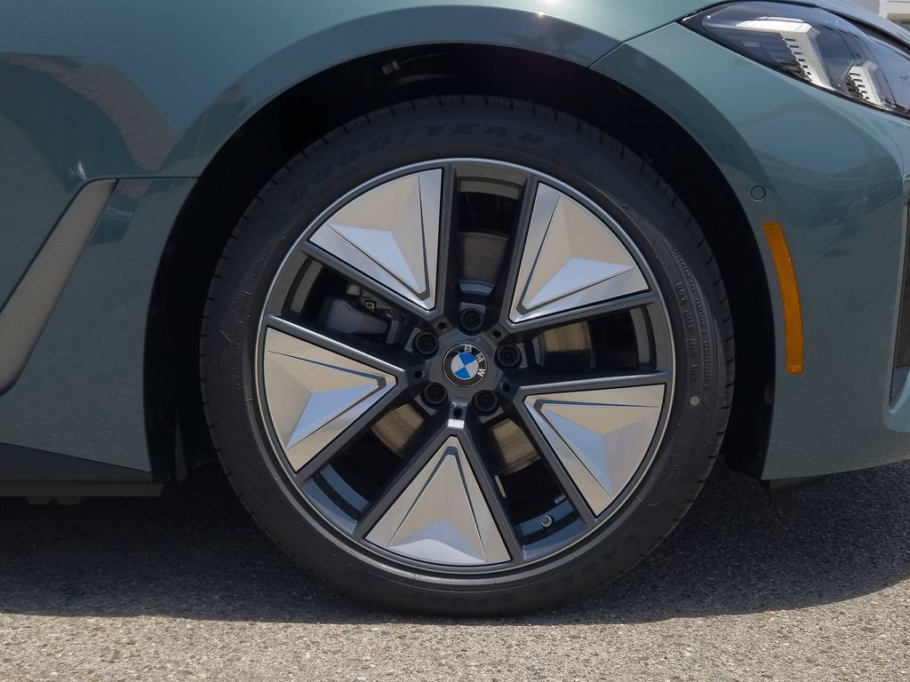 New 2026 BMW i4 eDrive40 w/ Premium Package RWD image 7
