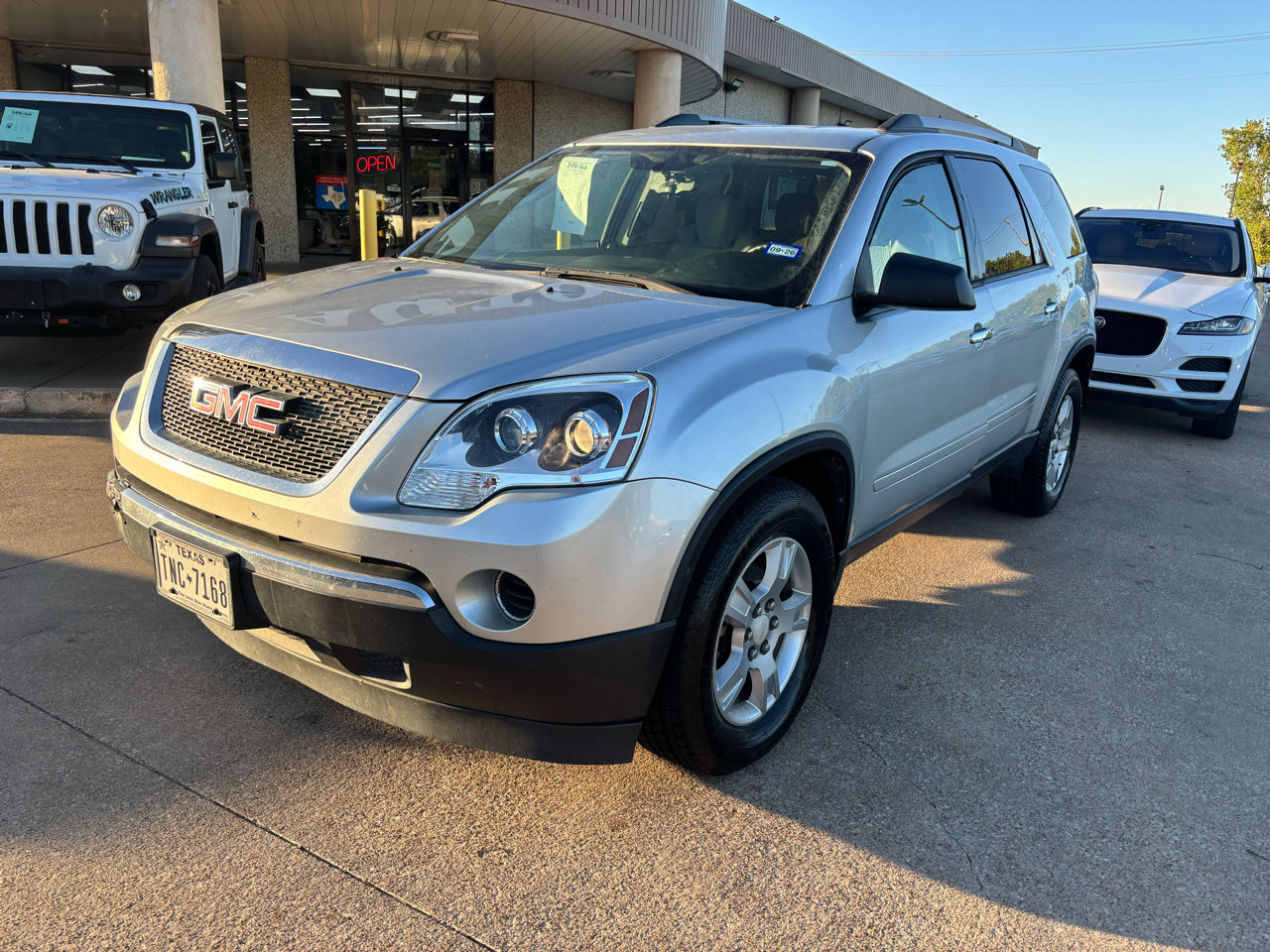 Used 2011 GMC Acadia SL w/ Preferred Package image 2
