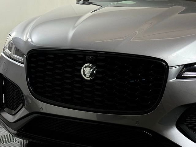 New 2026 Jaguar F-PACE R-Dynamic S image 12