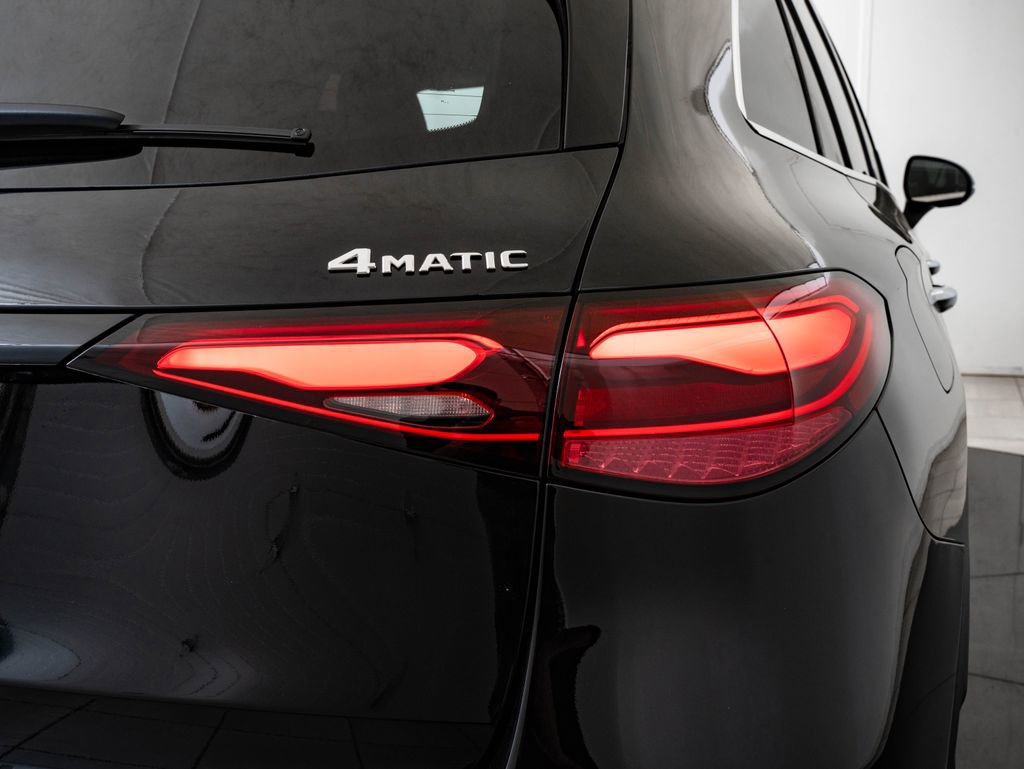 New 2026 Mercedes-Benz GLC 300 4MATIC image 9
