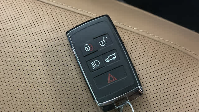 Used 2024 Land Rover Range Rover Sport SE AWD/4WD image 34