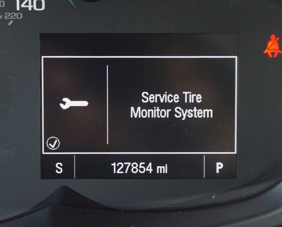 Used 2018 Chevrolet Trax LT w/ LT Convenience Package AWD/4WD image 4
