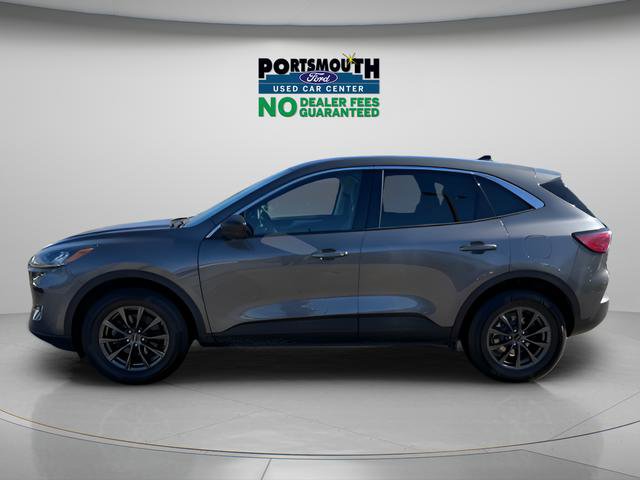Used 2022 Ford Escape SE w/ Cold Weather Package AWD/4WD image 2