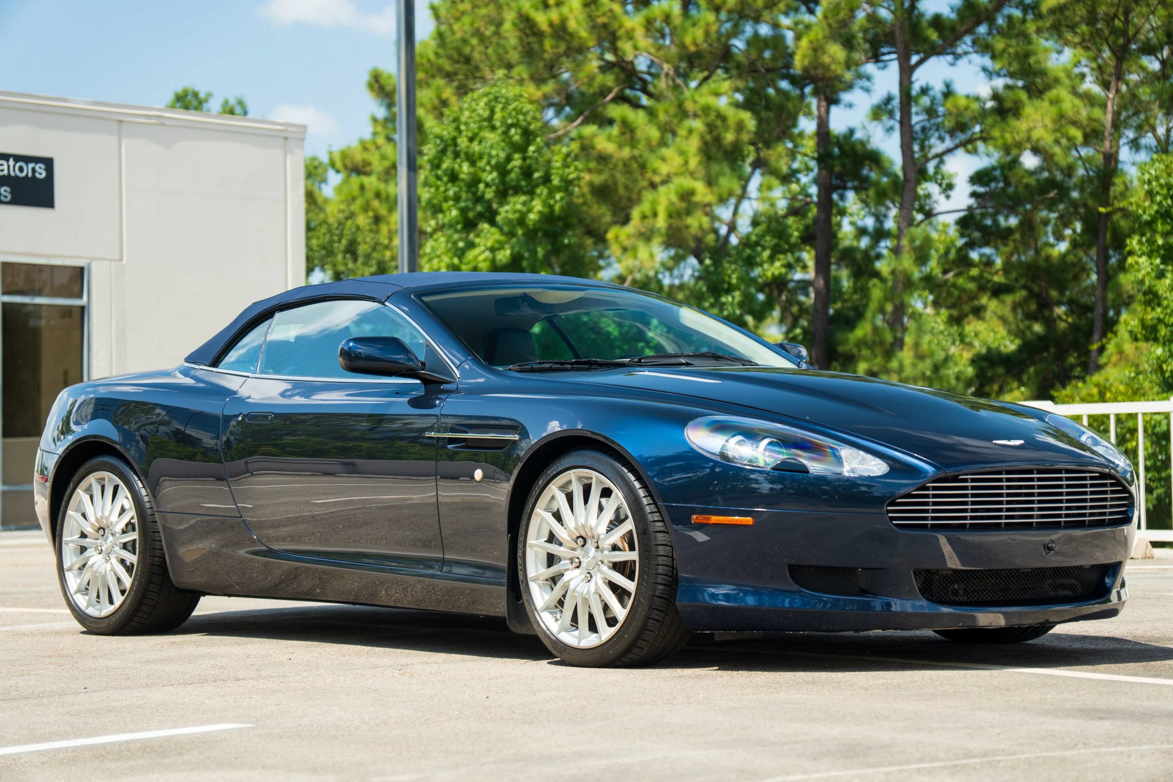 Used 2006 Aston Martin DB9 Volante RWD image 24