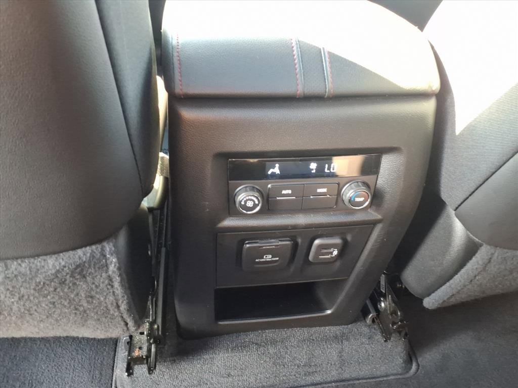 Certified 2023 Chevrolet Traverse RS image 8