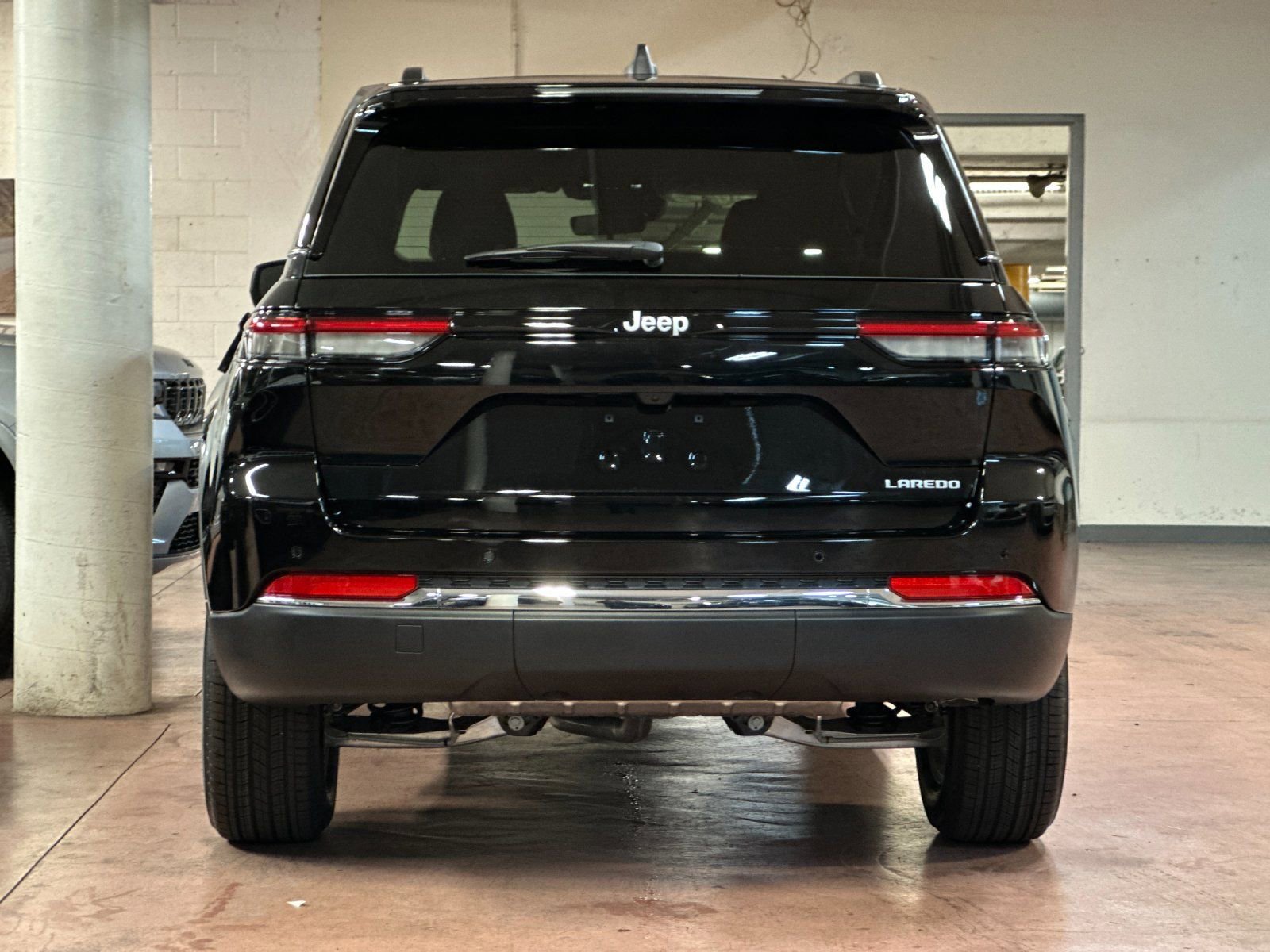 New 2026 Jeep Grand Cherokee Laredo image 4