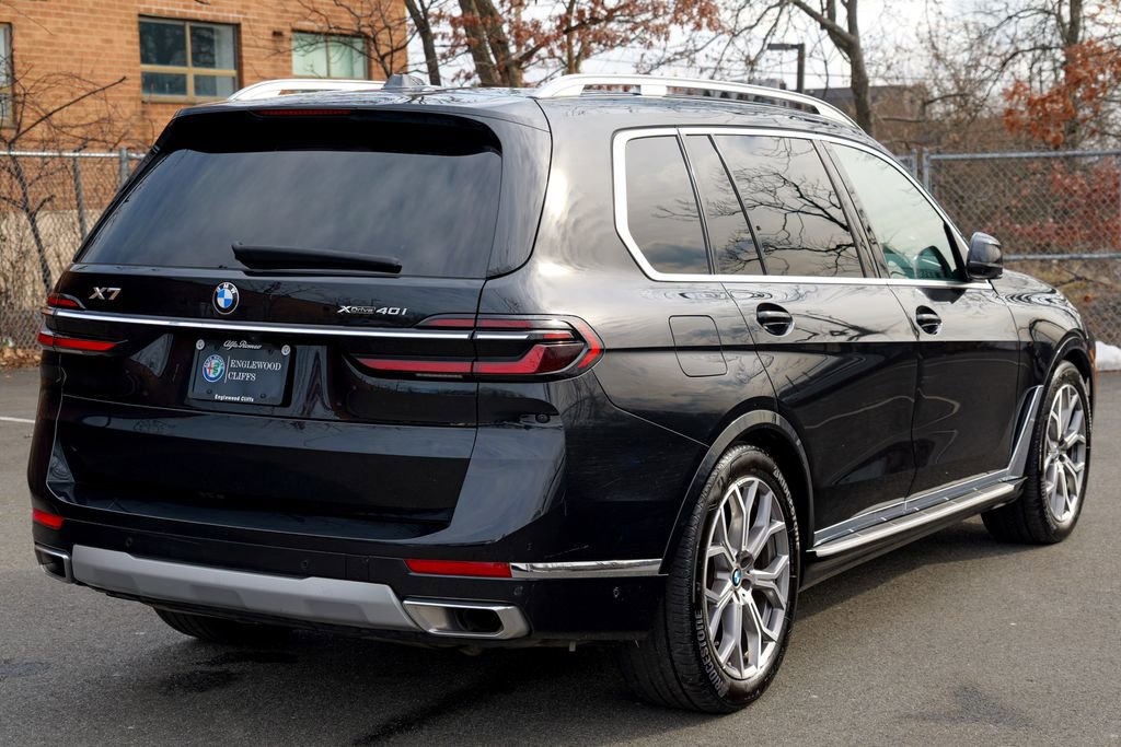 Used 2023 BMW X7 xDrive40i w/ Premium Package image 7
