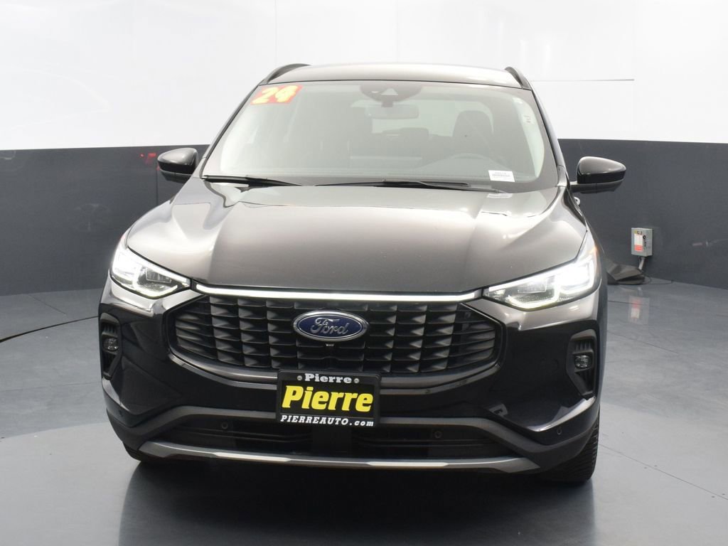 Used 2024 Ford Escape Platinum image 6