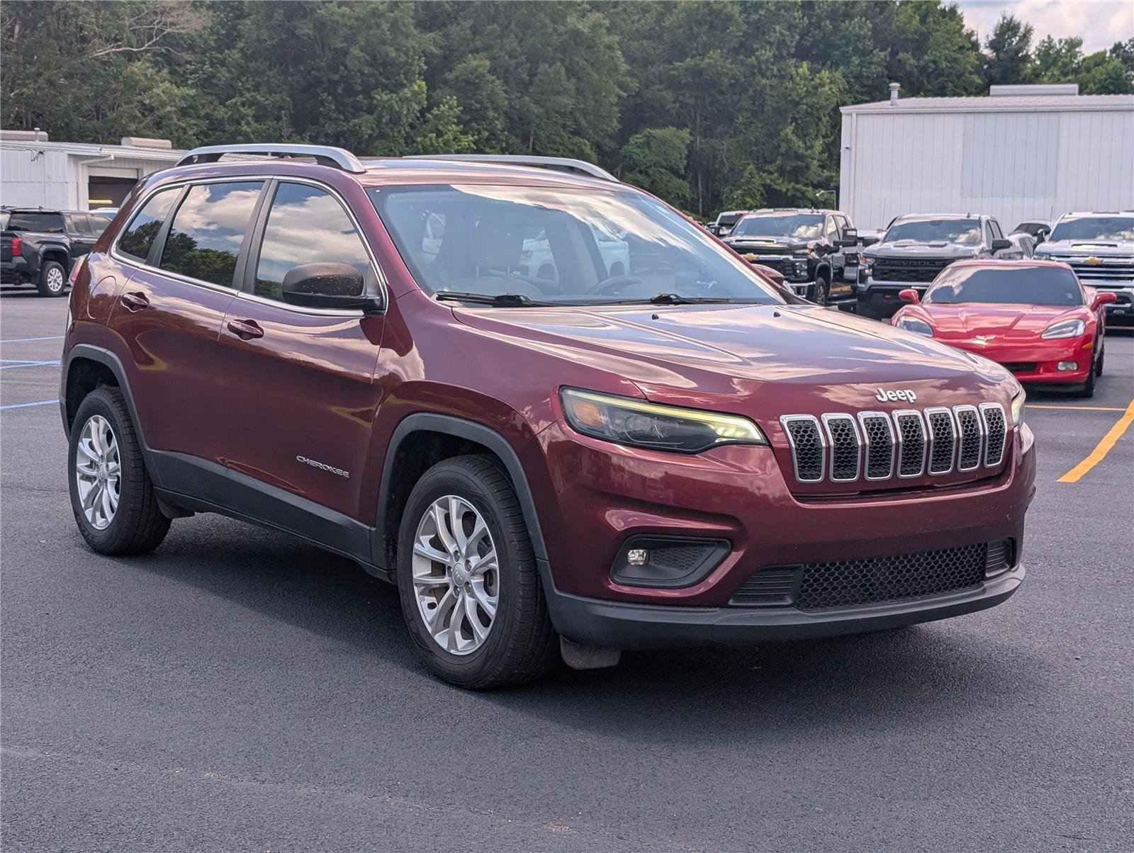 Used 2019 Jeep Cherokee Latitude w/ Popular Appearance Group FWD image 7