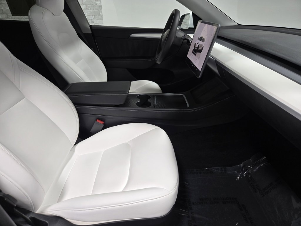 Used 2023 Tesla Model Y Long Range image 50
