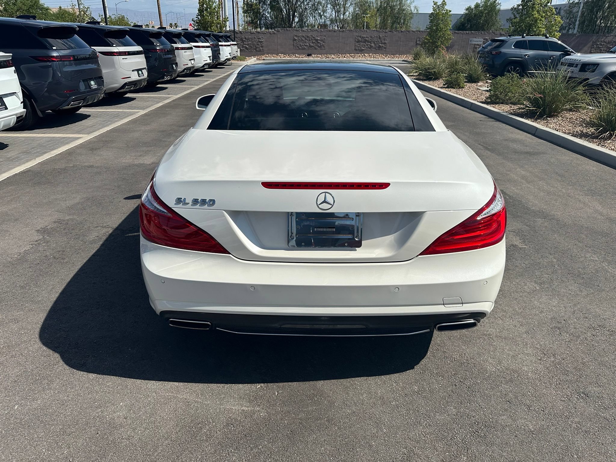 Used 2016 Mercedes-Benz SL 550 w/ Driver Assistance Package image 5