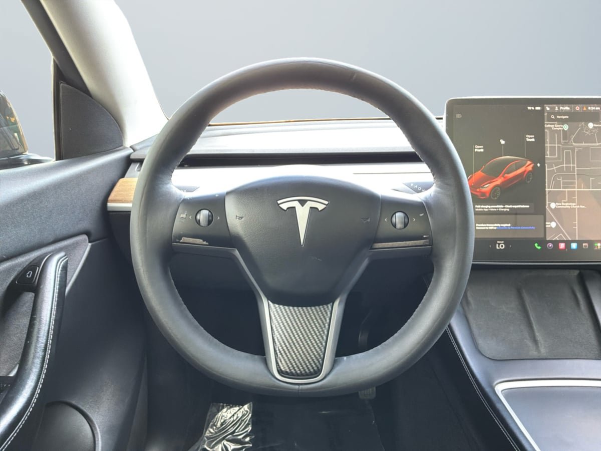 Used 2021 Tesla Model Y Long Range AWD/4WD image 11