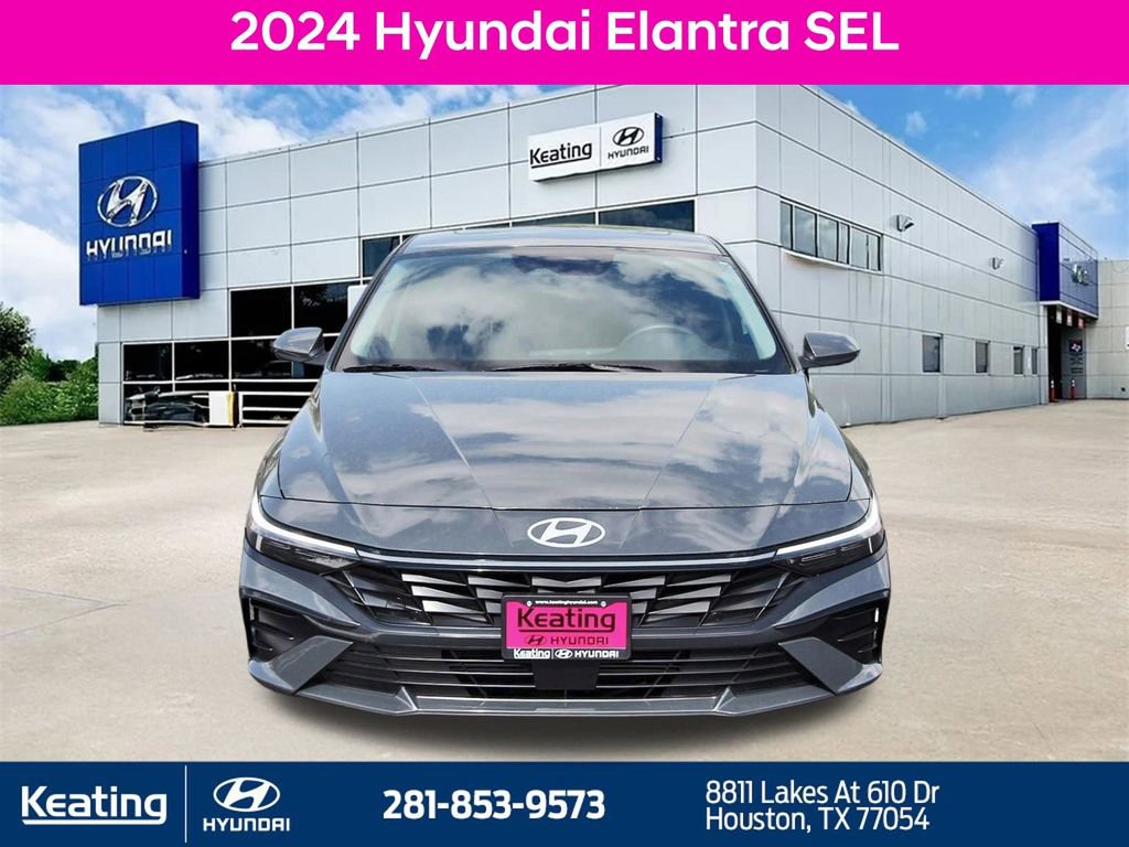 Certified 2024 Hyundai Elantra SEL w/ Convenience Package FWD image 2