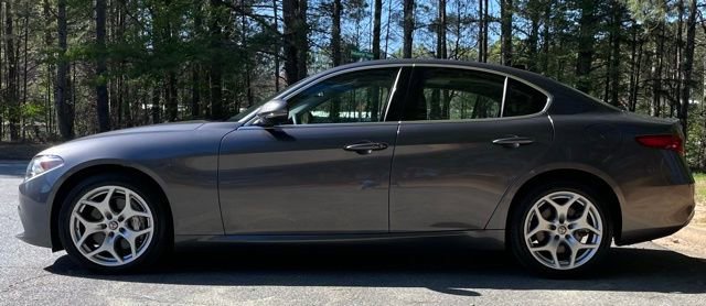 Used 2019 Alfa Romeo Giulia Ti image 4