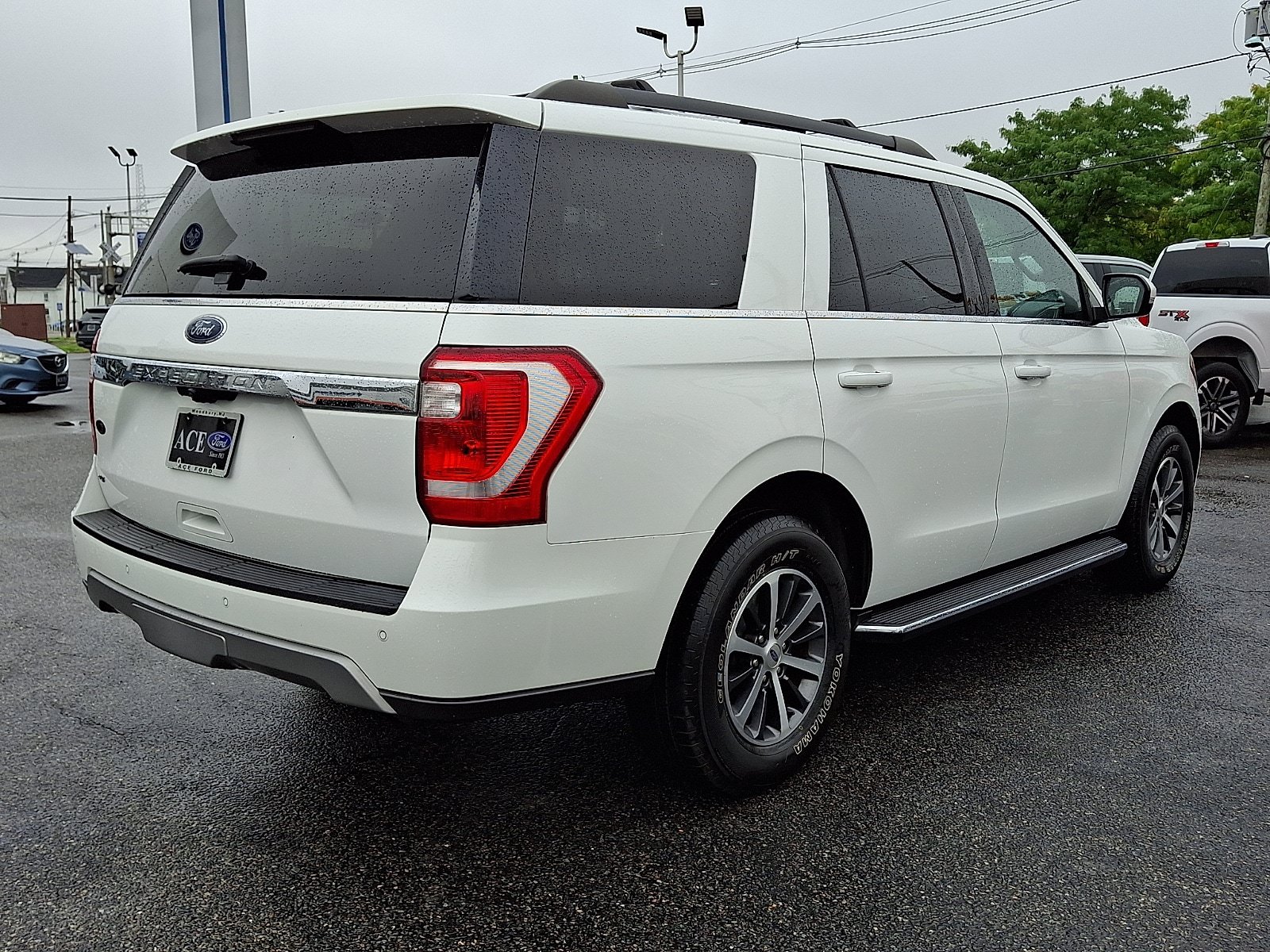 Certified 2020 Ford Expedition XLT w/ Equipment Group 202A AWD/4WD image 6