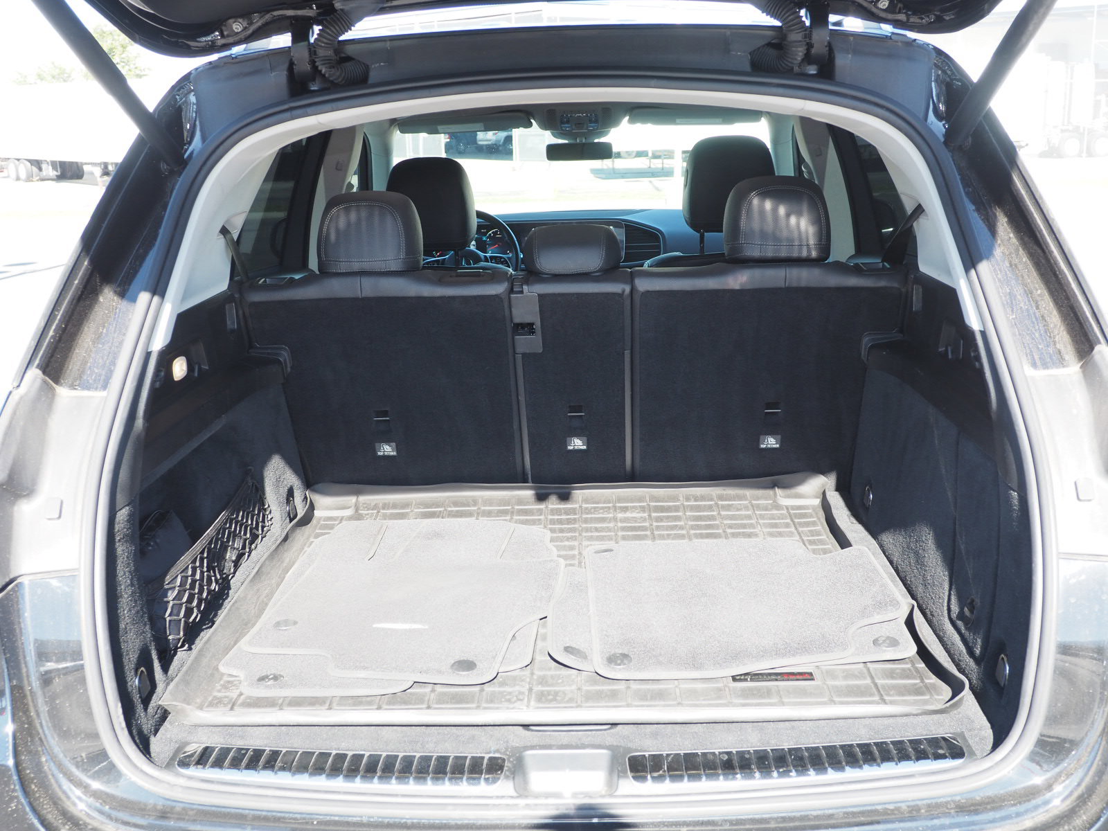 Used 2020 Mercedes-Benz GLE 450 4MATIC w/ Premium Package image 16