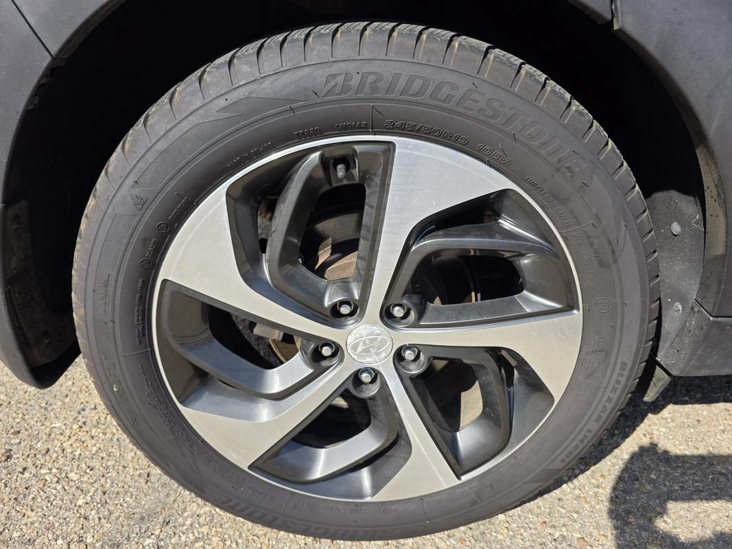Used 2017 Hyundai Tucson Limited w/ Limited Ultimate Package 03 FWD image 41