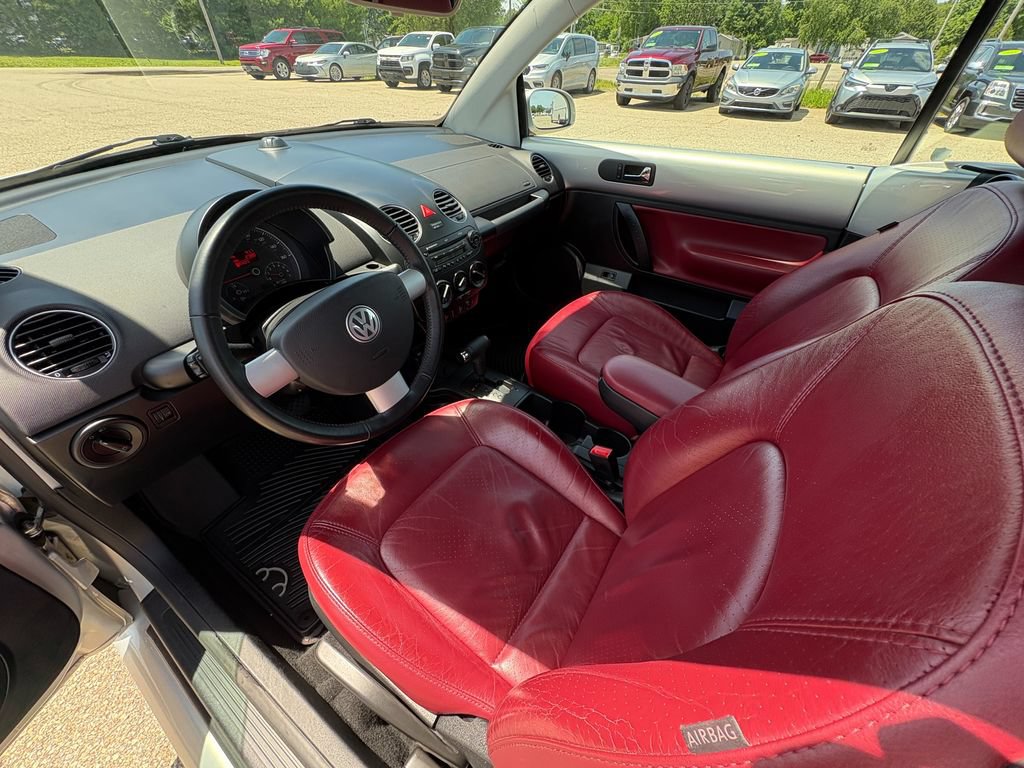 Used 2009 Volkswagen Beetle Blush FWD image 13