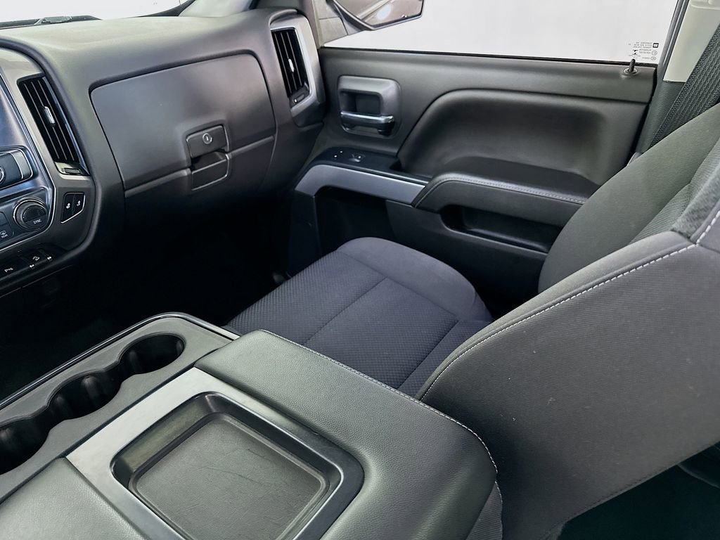 Used 2018 Chevrolet Silverado 1500 LT w/ Midnight Edition AWD/4WD image 30