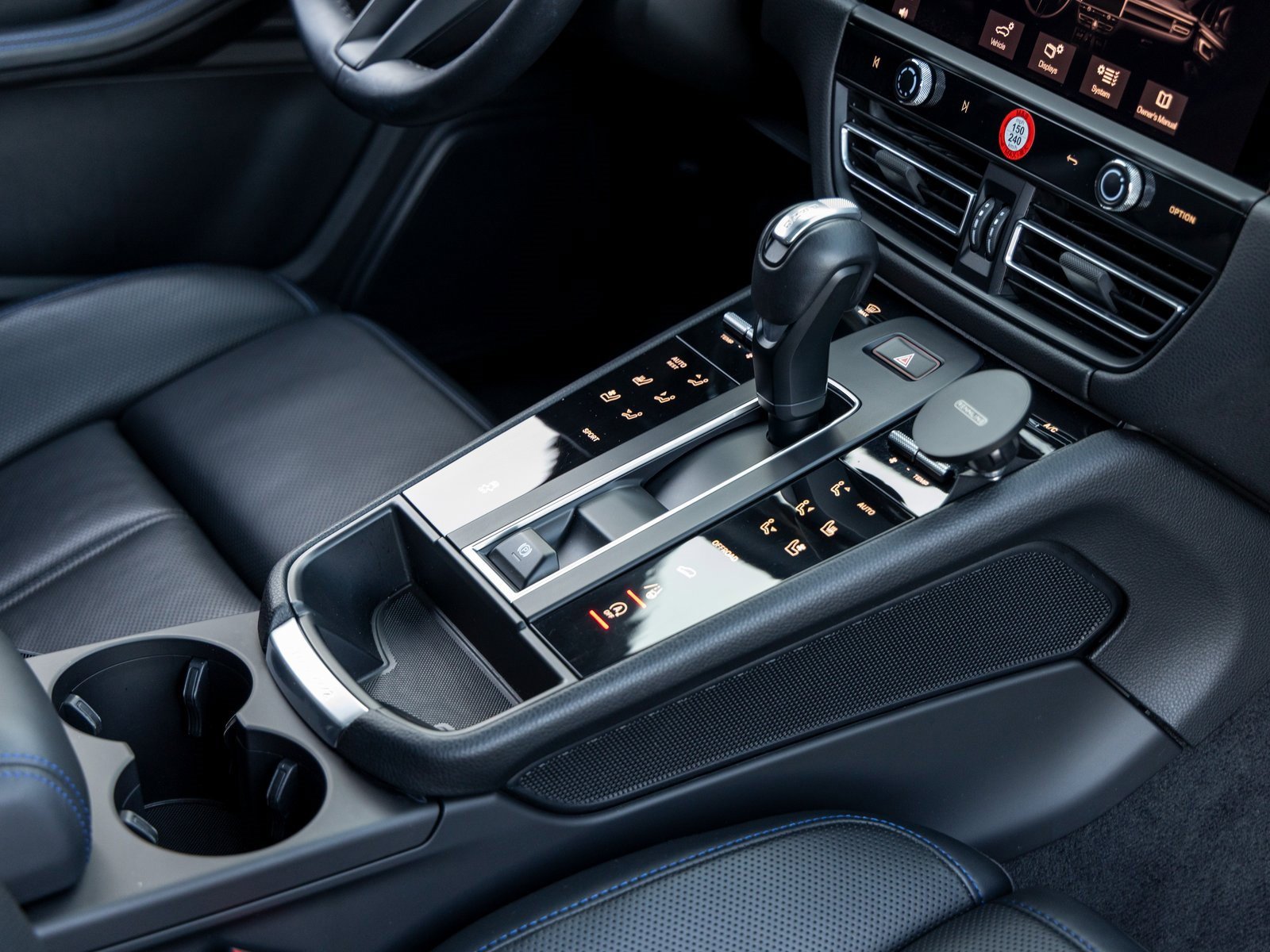 Certified 2024 Porsche Macan image 50