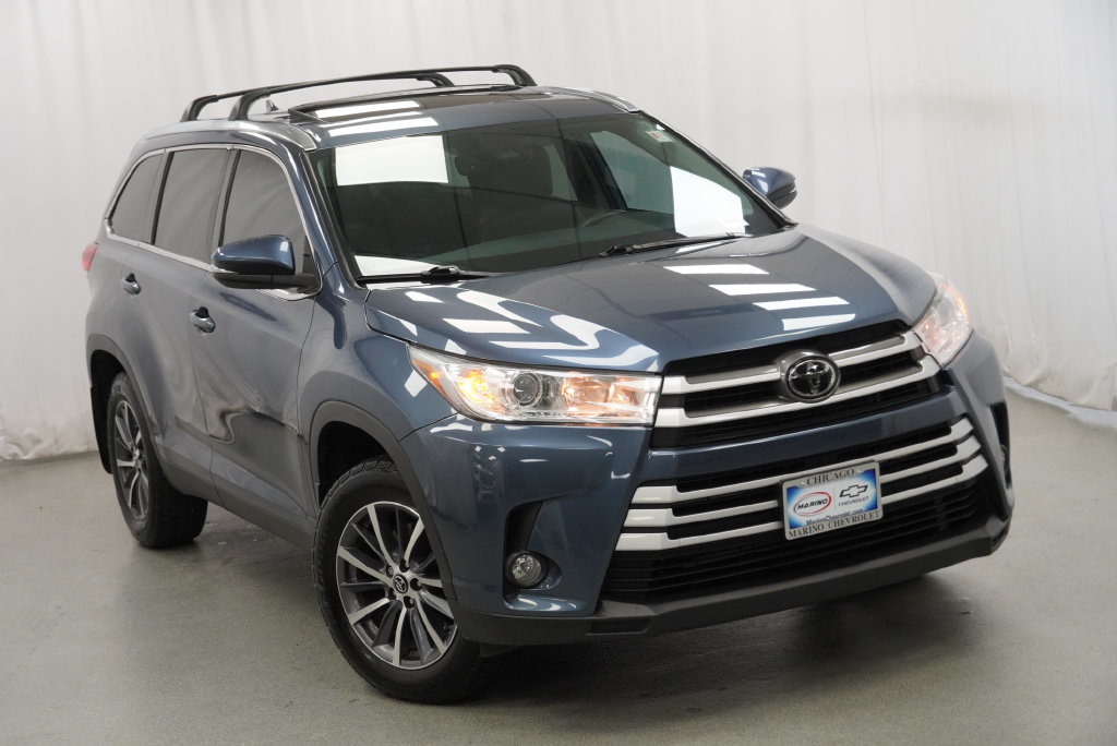 Used 2019 Toyota Highlander XLE AWD/4WD image 12