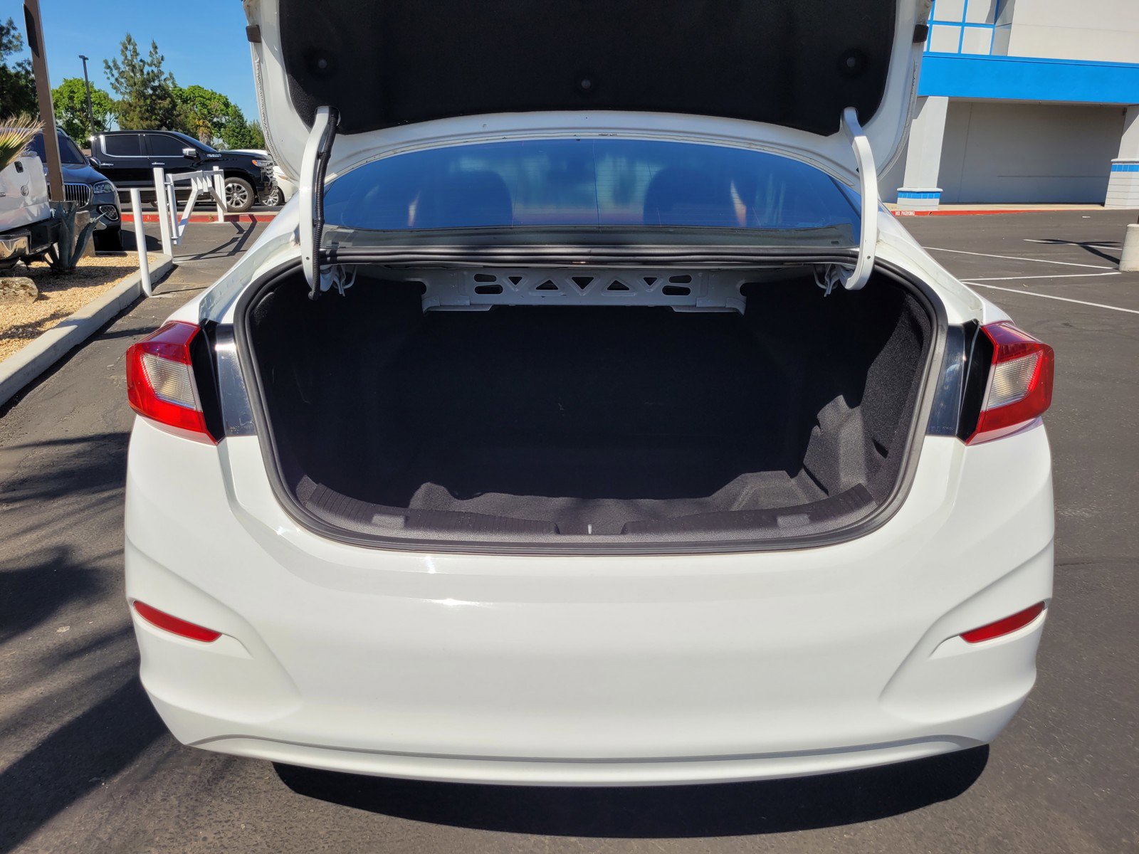 Used 2018 Chevrolet Cruze LS image 27