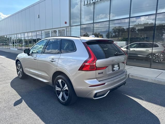 Used 2024 Volvo XC60 T8 Plus w/ Climate Package AWD/4WD image 3