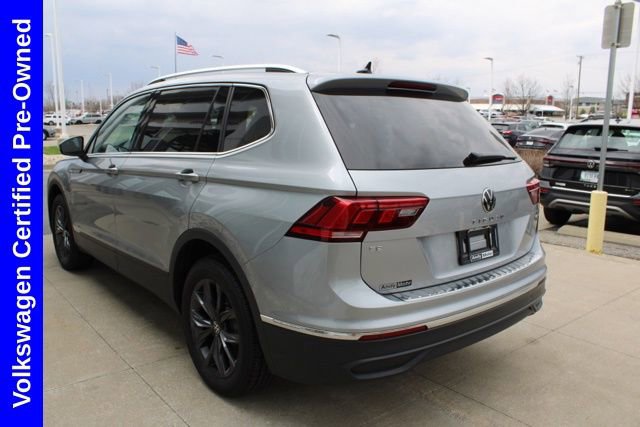 Used 2023 Volkswagen Tiguan SE w/ Panoramic Sunroof Package image 4