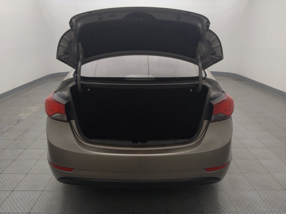Used 2016 Hyundai Elantra SE FWD image 29