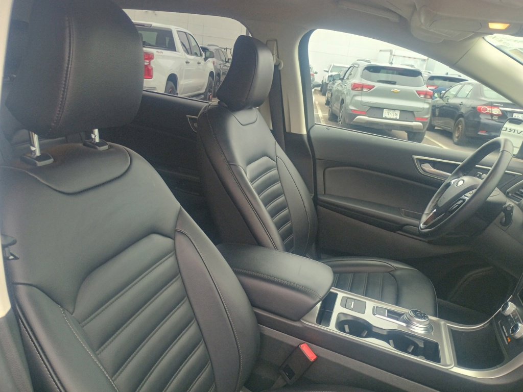 Used 2024 Ford Edge SEL AWD/4WD image 12