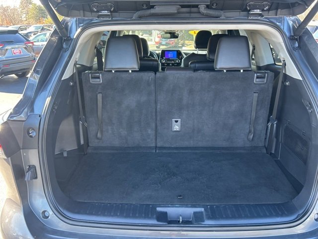 Used 2024 Toyota Highlander XLE image 8