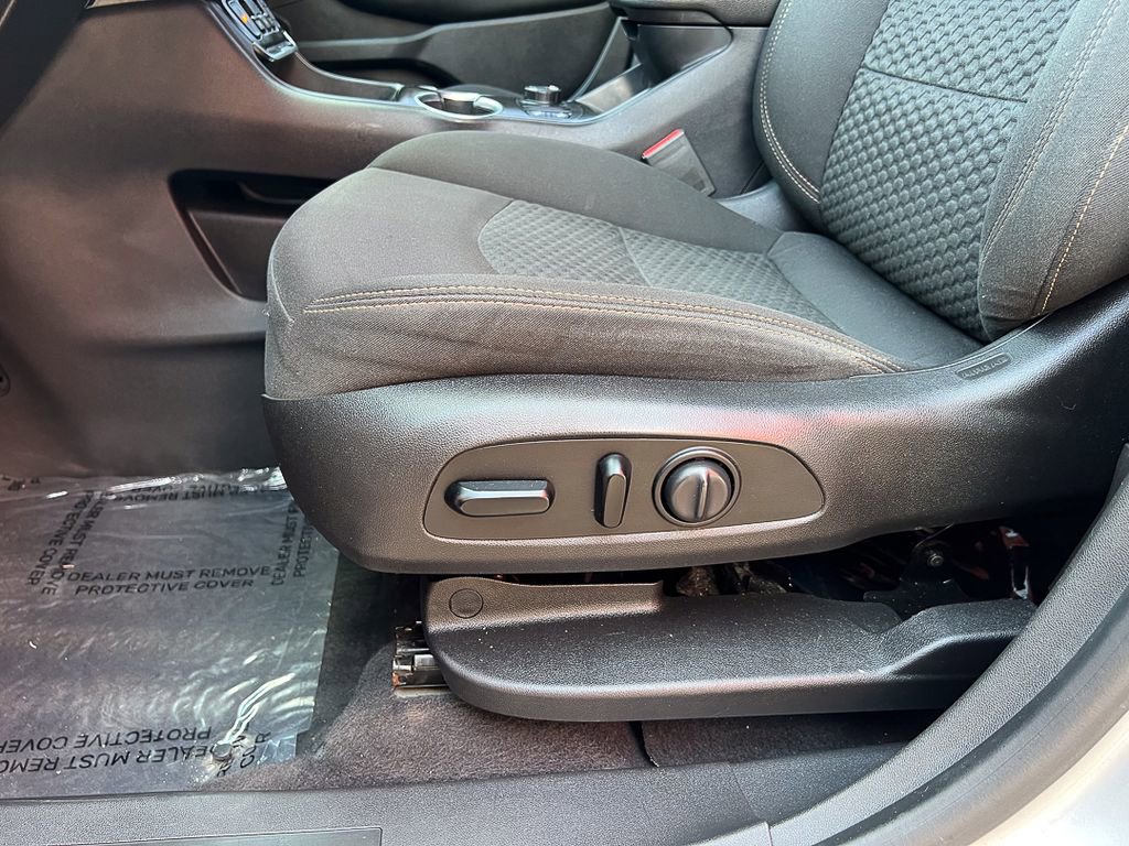 Used 2019 GMC Terrain SLE w/ Driver Convenience Package AWD/4WD image 18