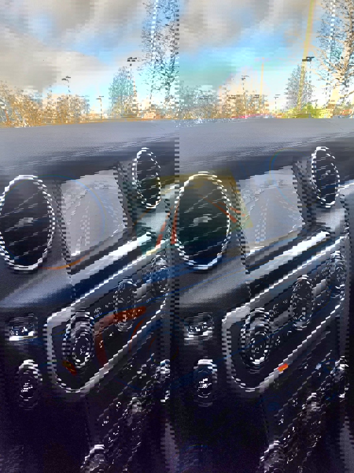 Used 2012 Land Rover LR4 HSE LUX image 17