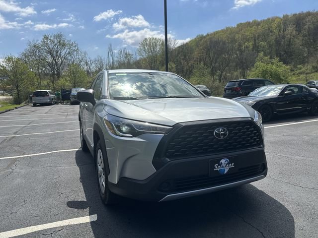 Used 2022 Toyota Corolla Cross L AWD/4WD image 11