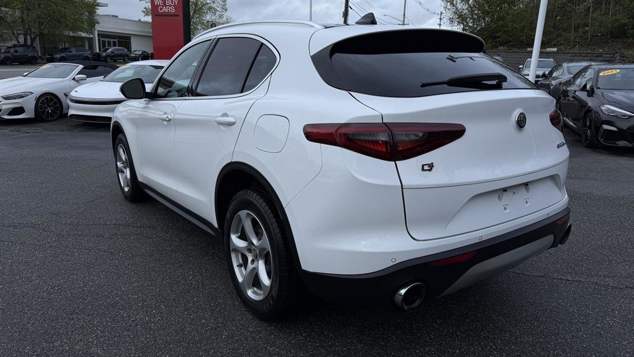 Used 2019 Alfa Romeo Stelvio AWD image 13
